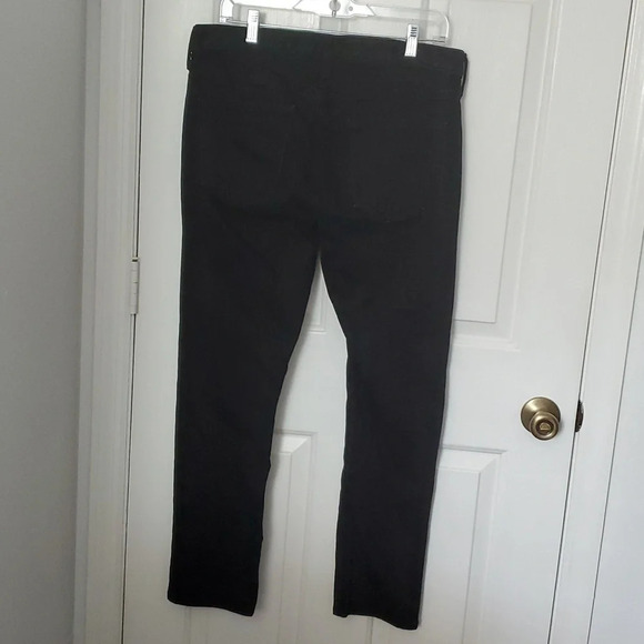 Old Navy Skinny Black Never Fade Jeans - Picture 3 of 7